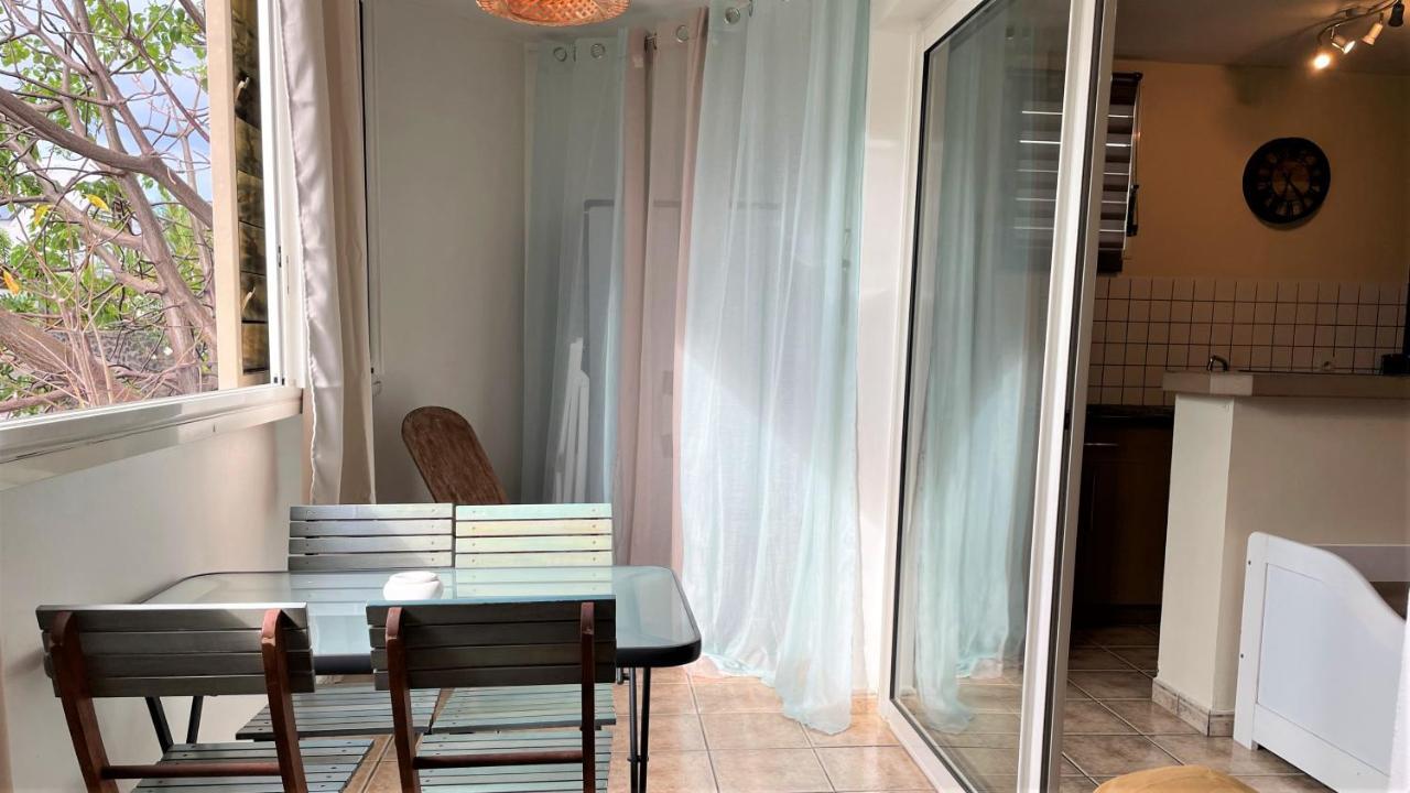 Grand Studio Lumineux - Saint Gilles Les Bains Apartment Exterior photo