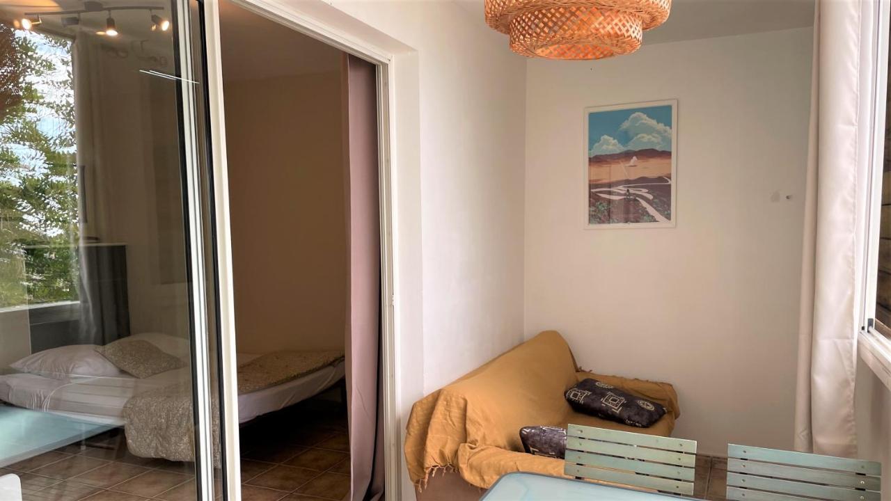 Grand Studio Lumineux - Saint Gilles Les Bains Apartment Exterior photo